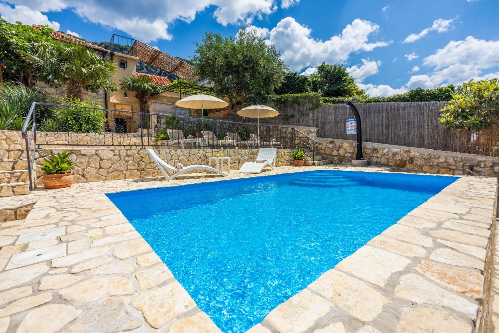 Villa Cocoon - Vacation Home With Heated Pool & Garden Bribir  Exterior foto